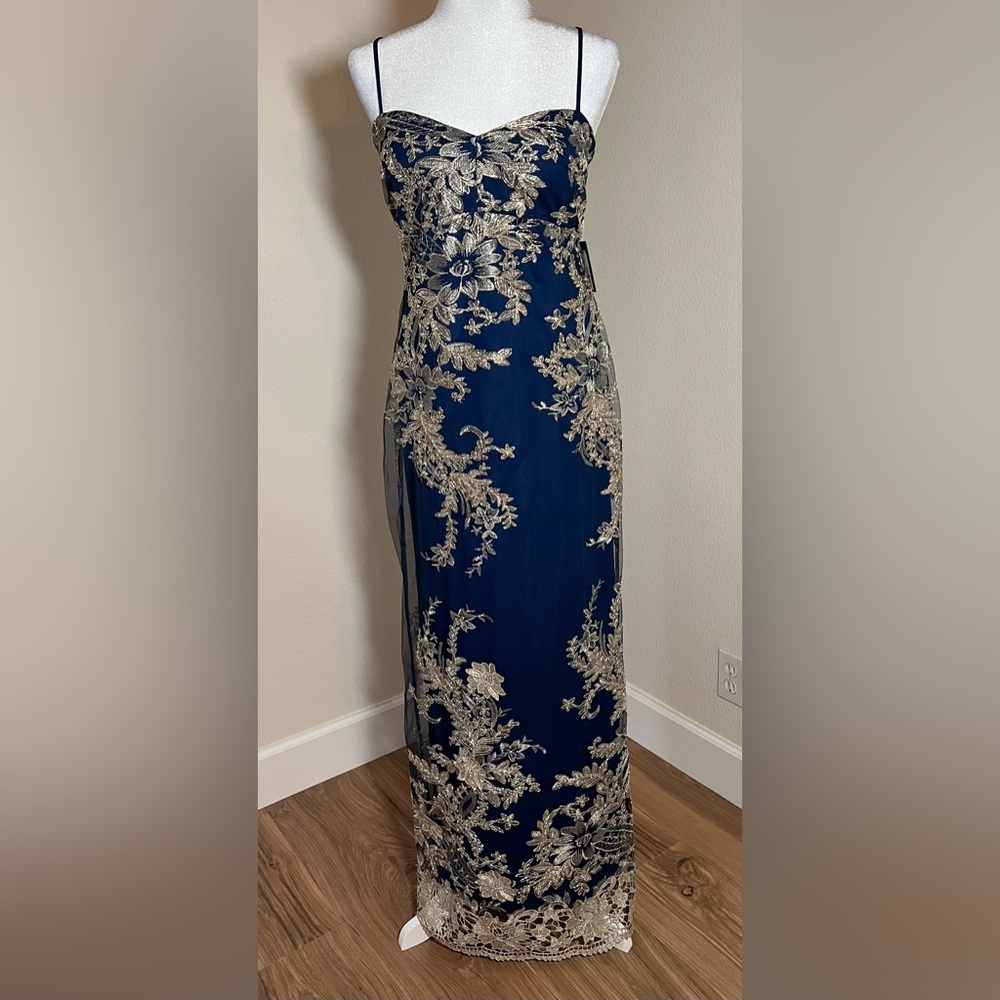 Marina Blue & Gold Embroidered Gown – Elegant Formal Dress Size 6